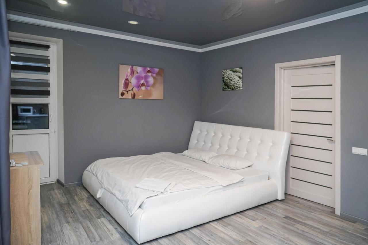 Cozy In A New Building Close To The Downtown Apartment *